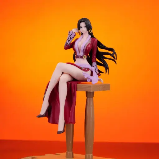 One piece Boa hancock Sitting On Chair _ 20 CM